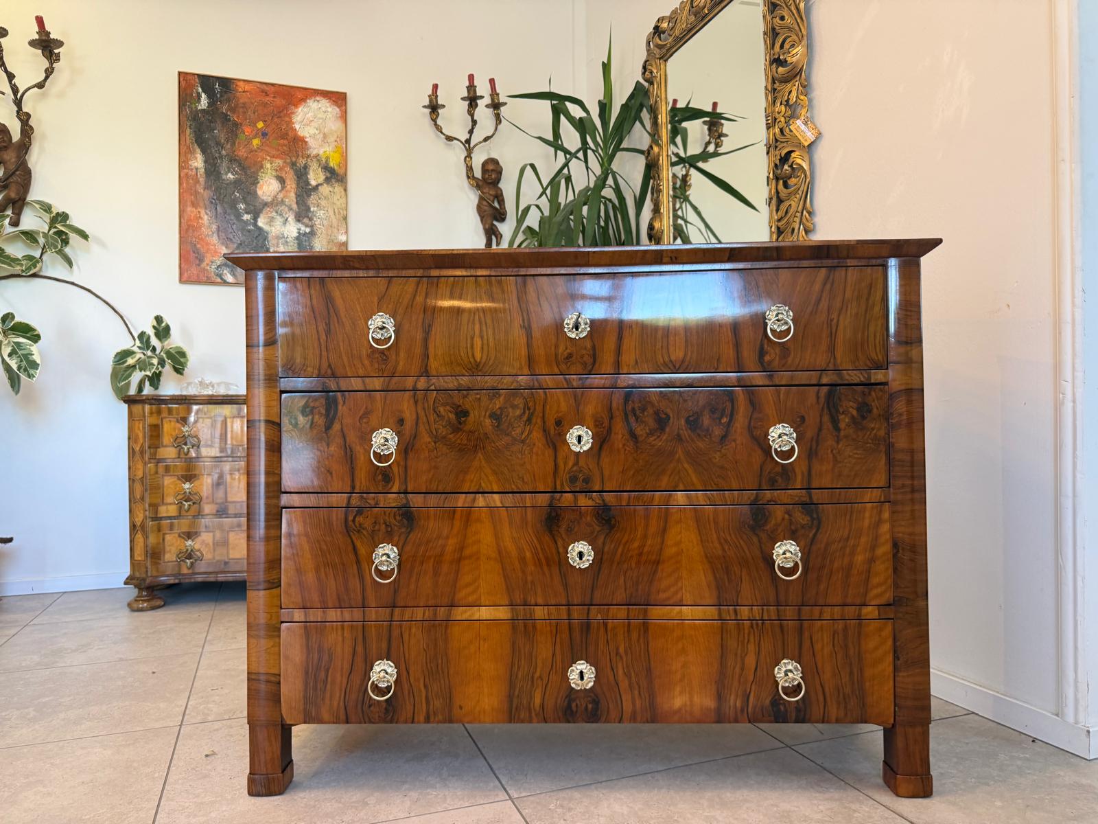 Biedermeier Kommode Nussholz Restauriert Furniert Antiquität D2764