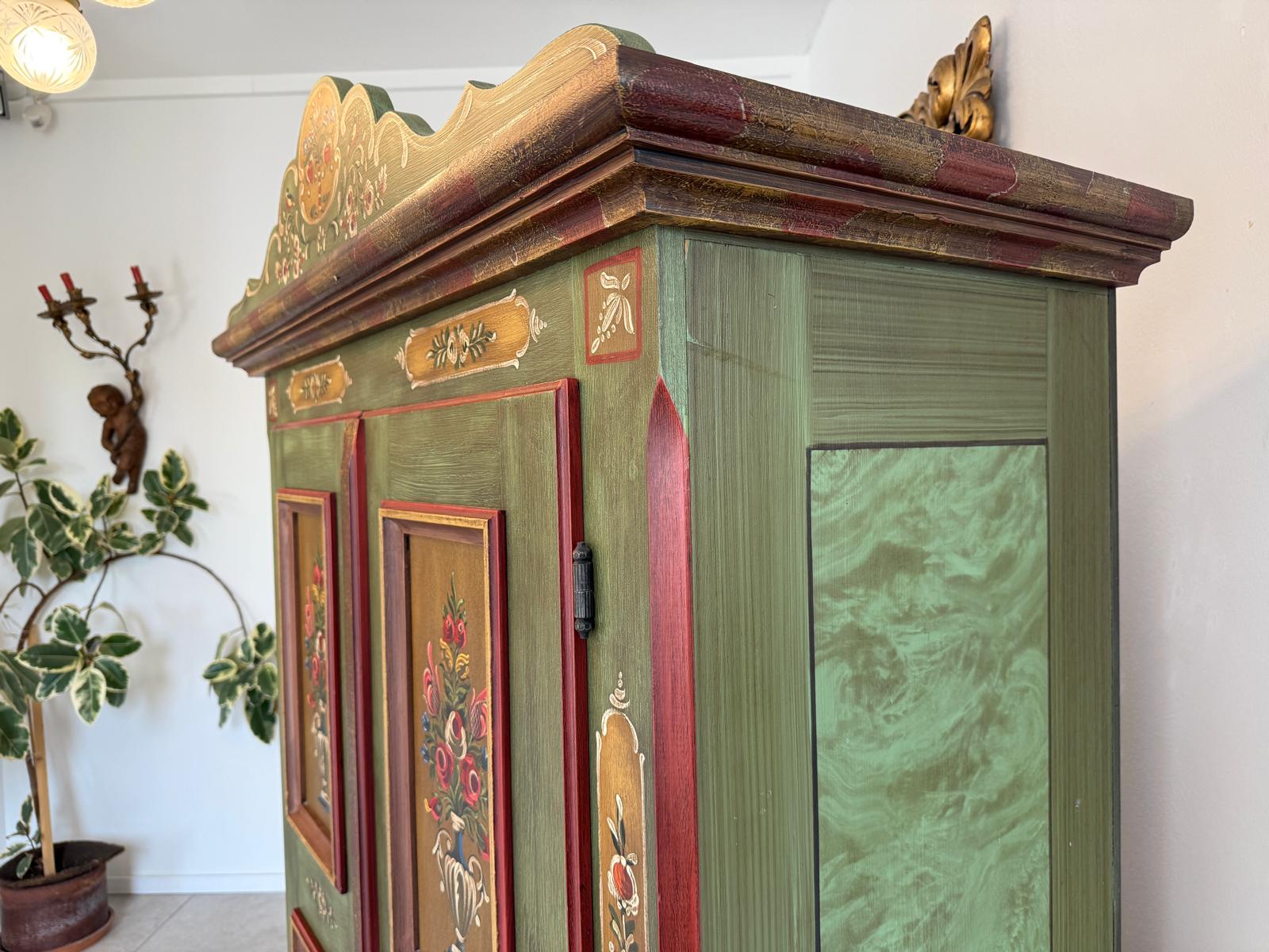 Originaler Voglauer Schrank Bauernschrank Anno 1800 Altgrün G2169