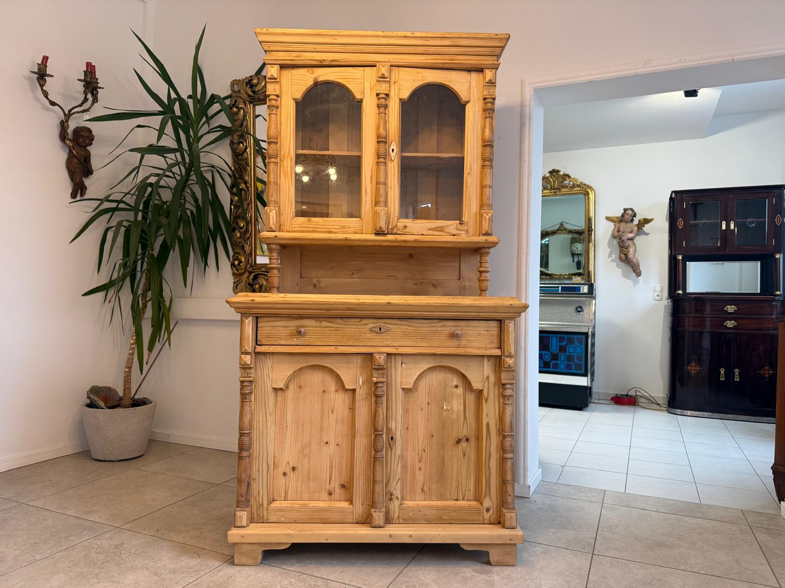 Restaurierte Gründerzeit Küchenkredenz Antike Bauernmöbel Vitrinenschrank D1084