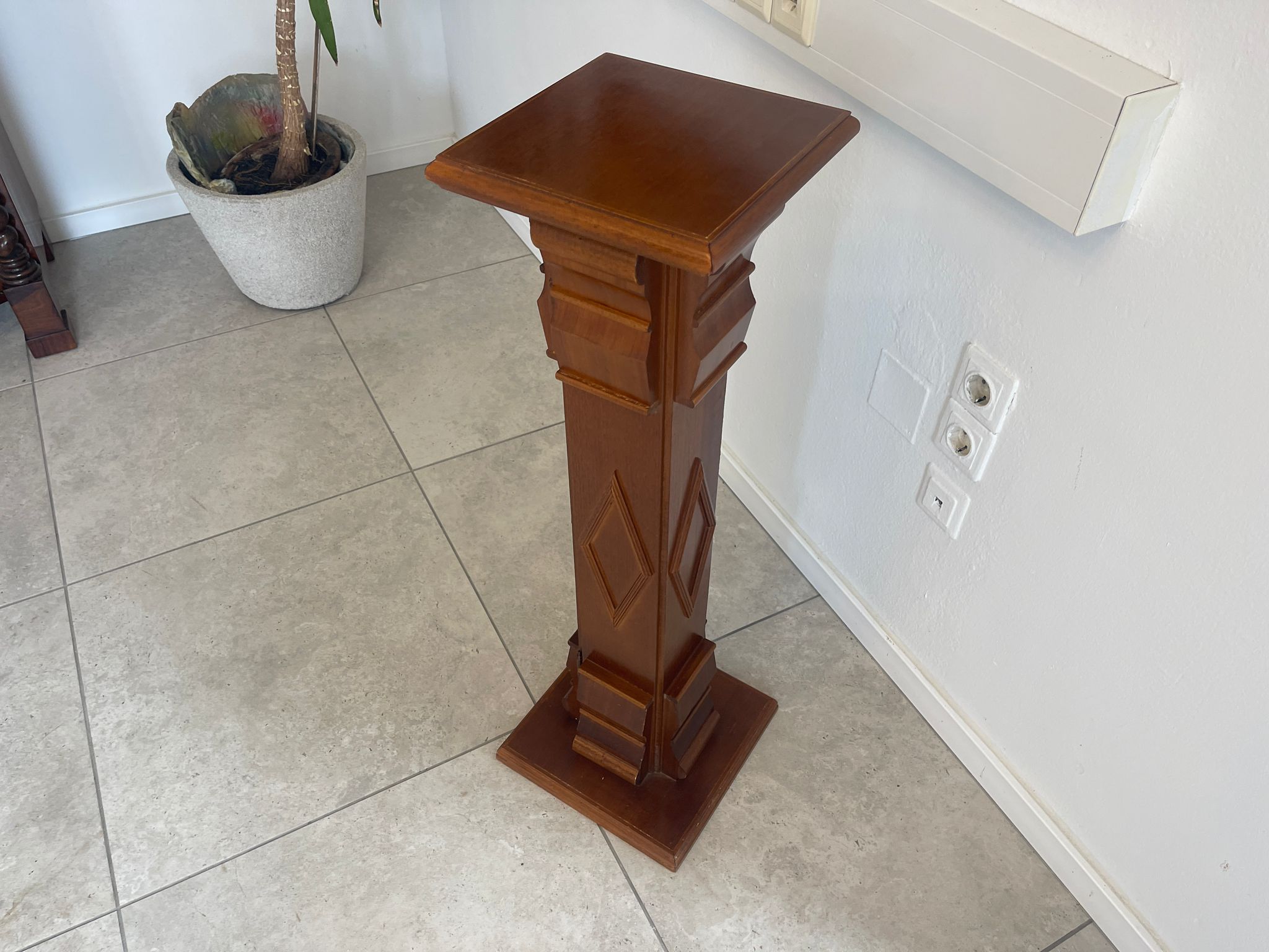 adfe6013-ae29-487c-b632-2a71b442dcd4 Traum Postament Säule Podest Biedermeier Stil A4841