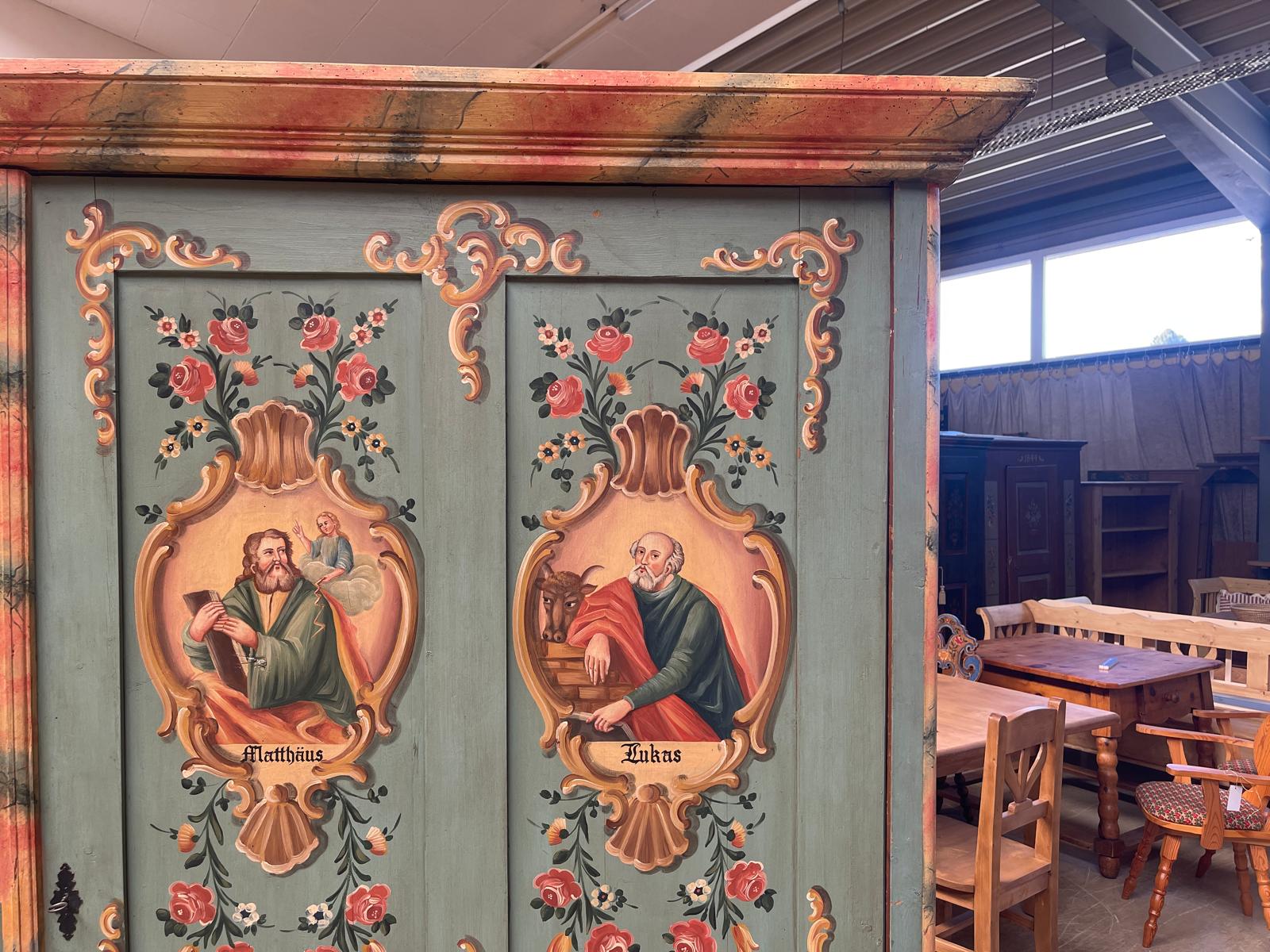 Antiker Sakristei-Schrank Antiquität Rarität Apostelschrank Bauernschrank Handbemalt G1304