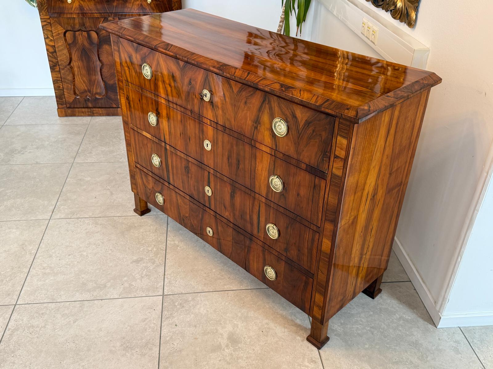 Biedermeier Kommode 4 Ladenkommode Nussholz Antiquität Restauriert D2478