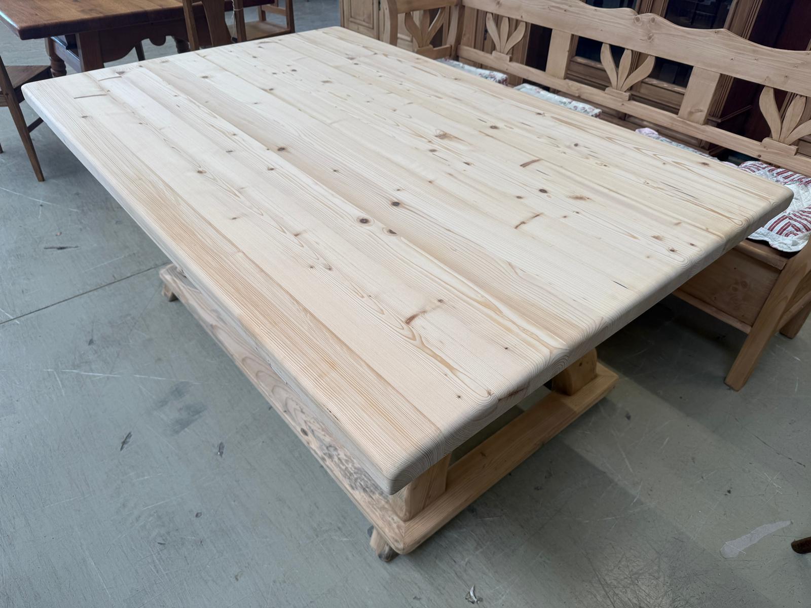 Uriger Jogltisch Bauerntisch Naturholz Fichte Hüttentisch G2278