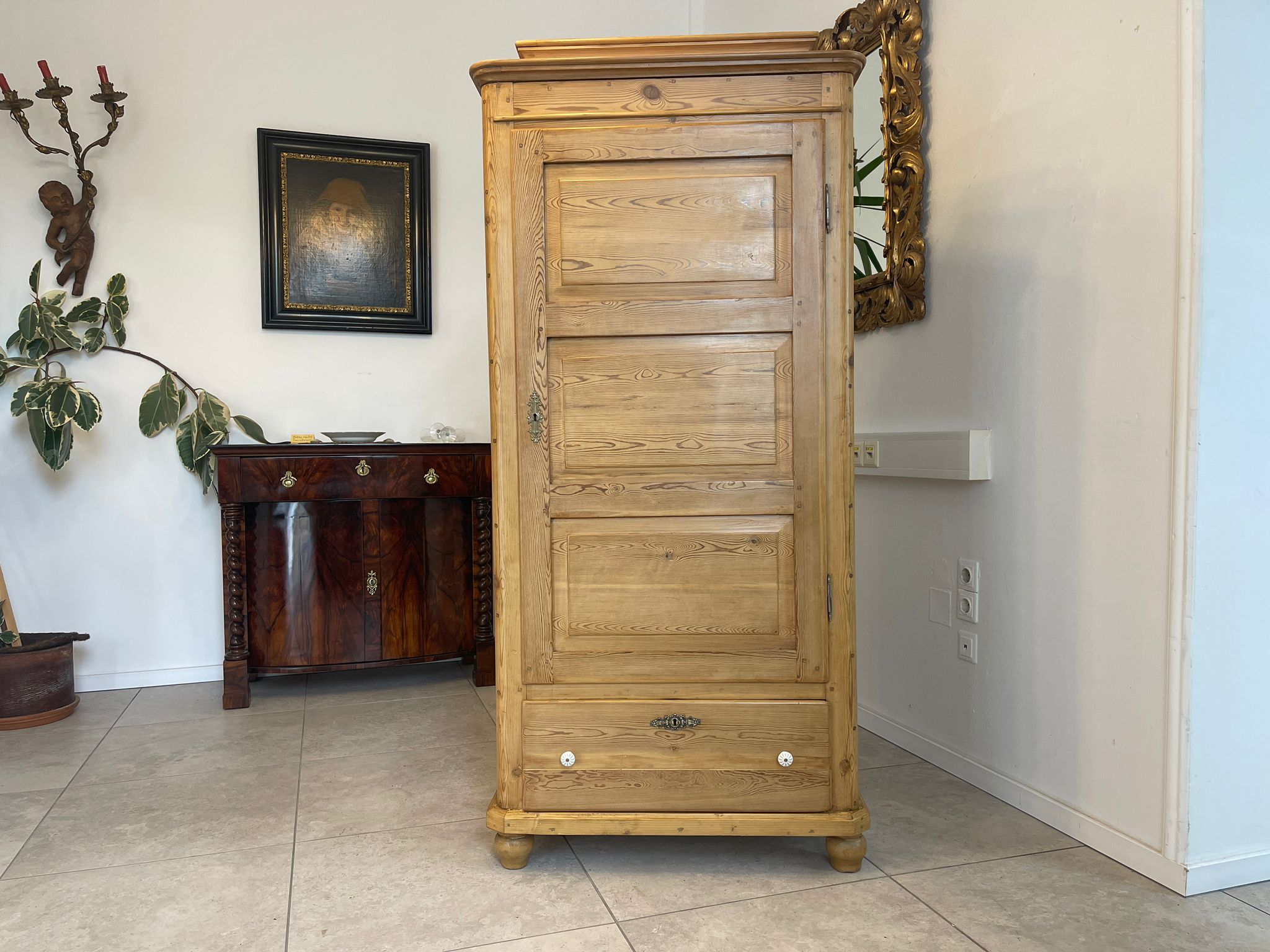 942a6879-ea4f-4f7d-bfb9-04705ed7e6d6 Steirischer Bauernschrank Biedermeier Schrank A5019