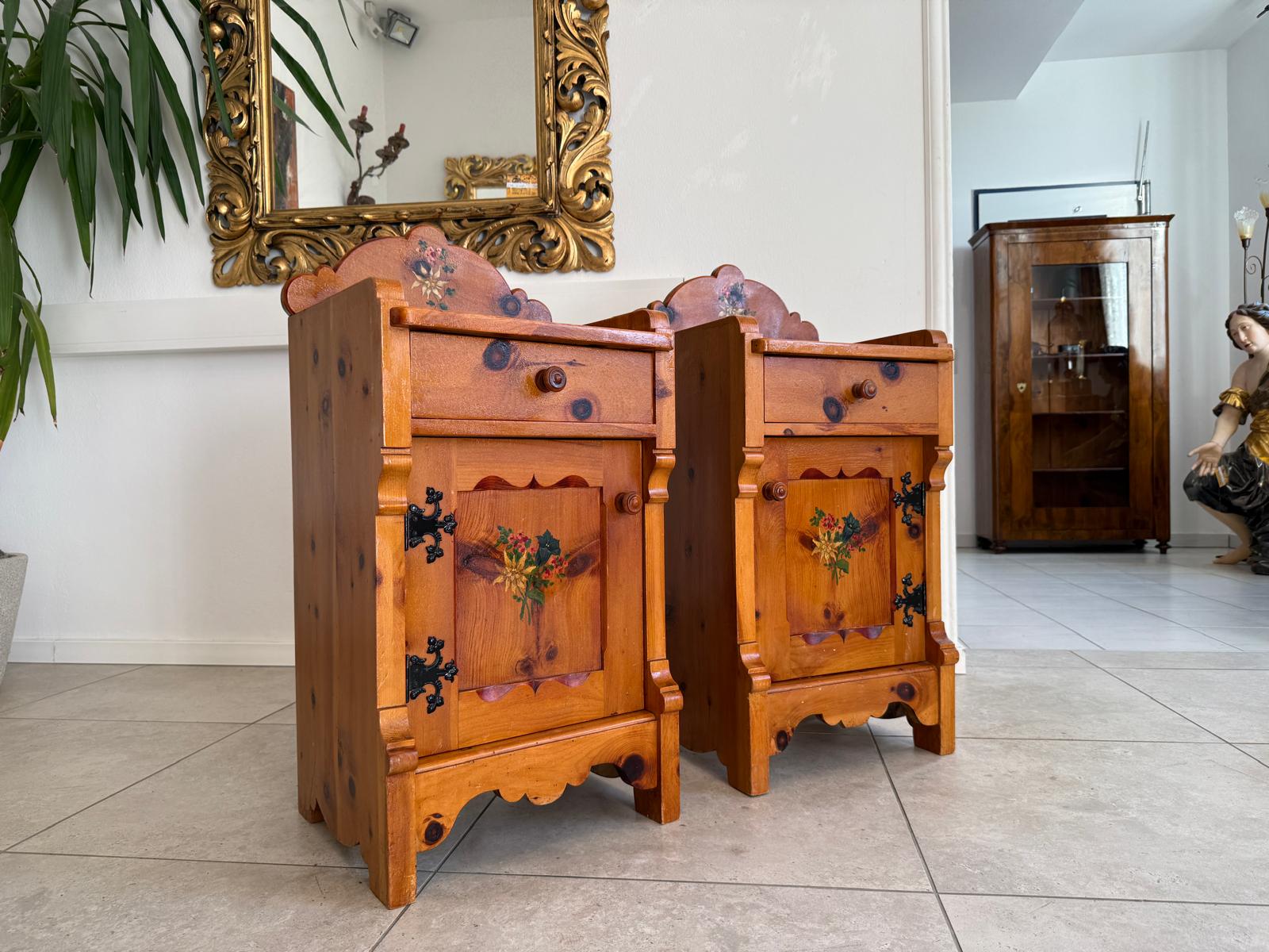 2 bäuerliche Nachtkasterl Naturholzkasterl Zirbenholz G2214