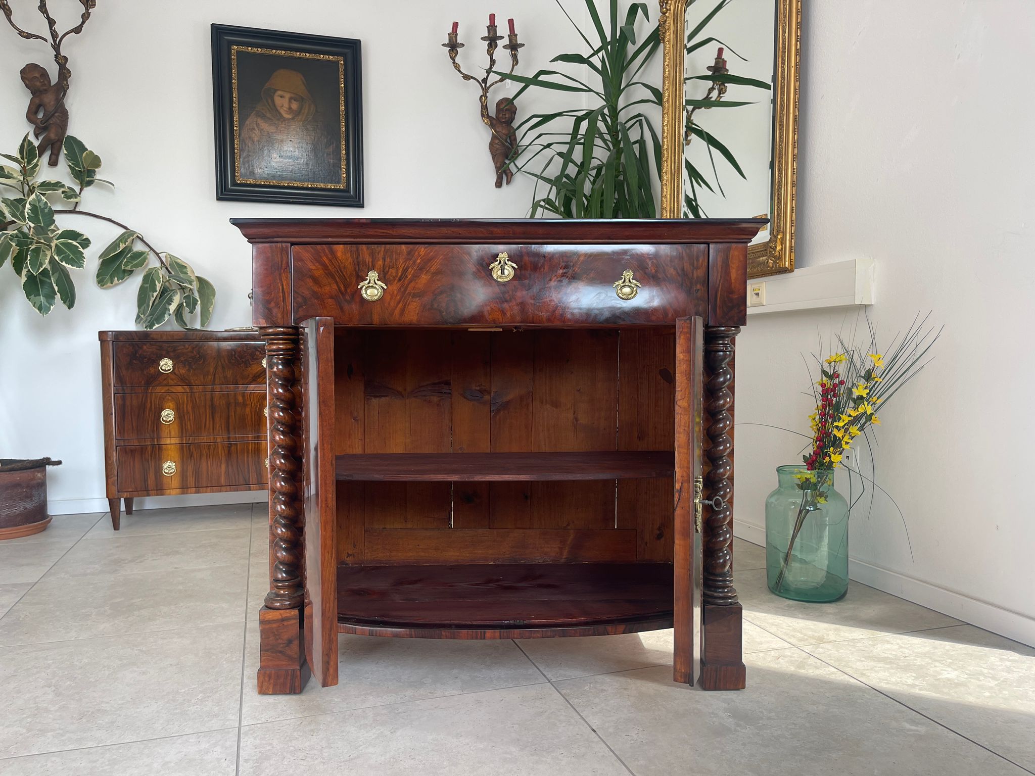 1ad3232b-662d-4bcb-887d-5edaedcd4365 Restaurierte Biedermeier Anrichte Säulentrumeau Antiquität A4655