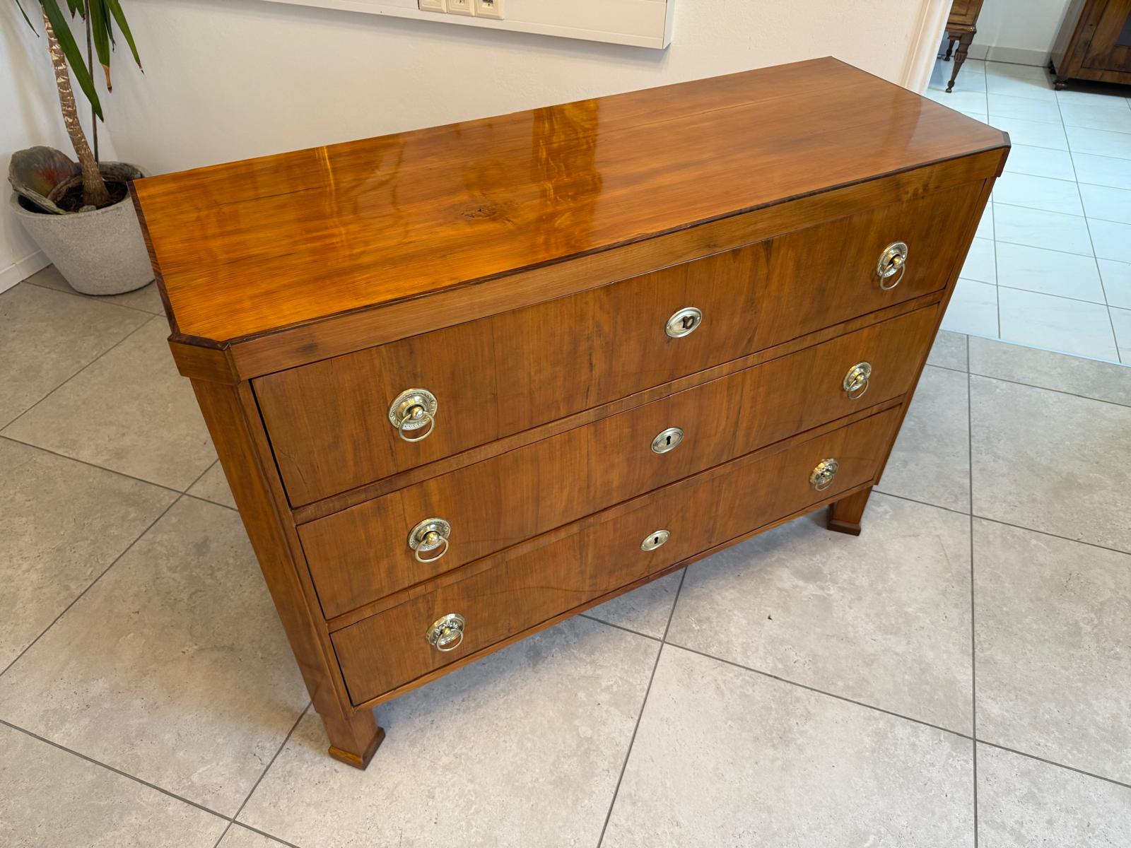 Restaurierte Biedermeier Kommode 3 Ladenkommode Nussholz Antiquität G2241