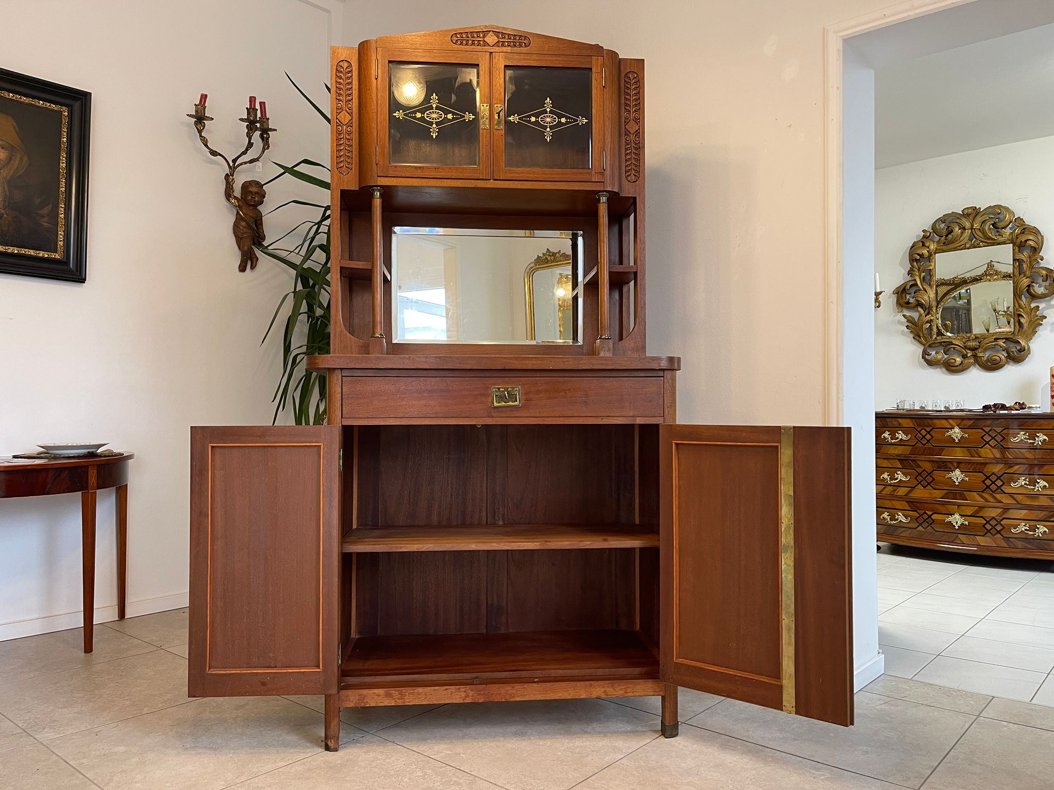 d23e3c3a-ad64-4ff0-84b6-da182fc33f24 Traum Jugendstil Kredenz Bücherschrank Beschnitzt A5098
