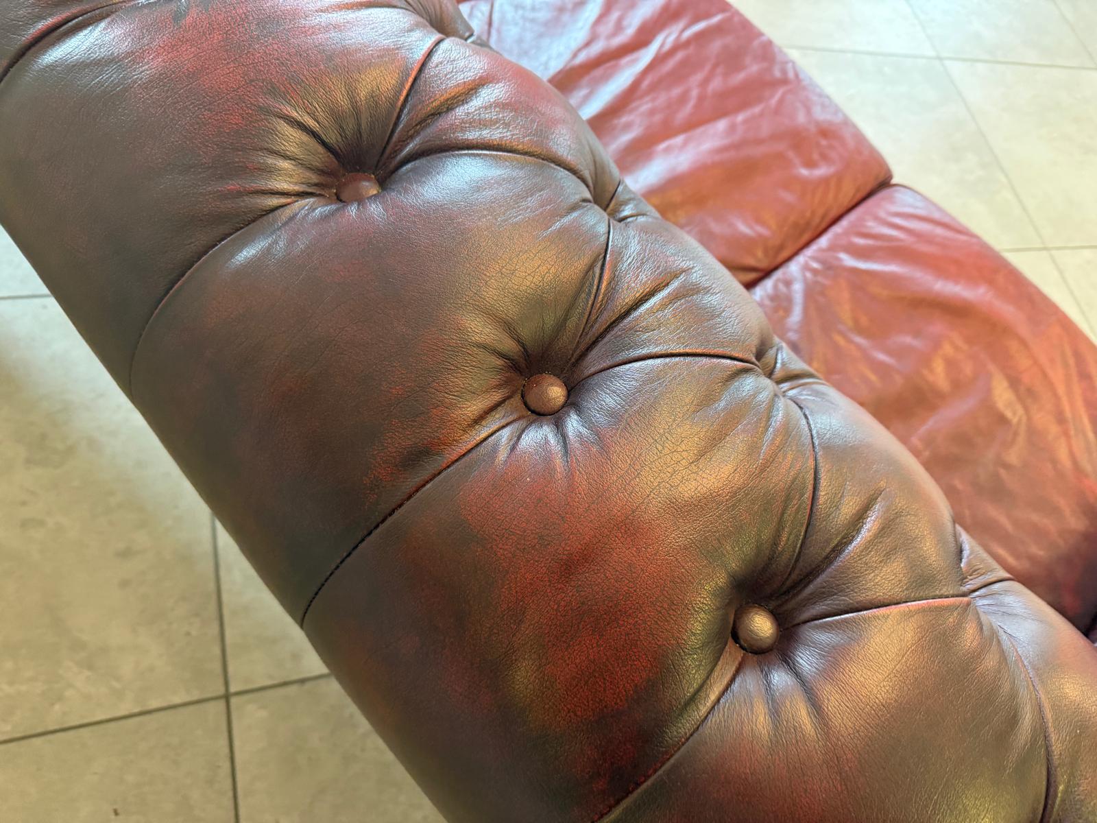 Chesterfield 3er Clubsofa Diwan Couch Oxblood Kultmöbel D1139
