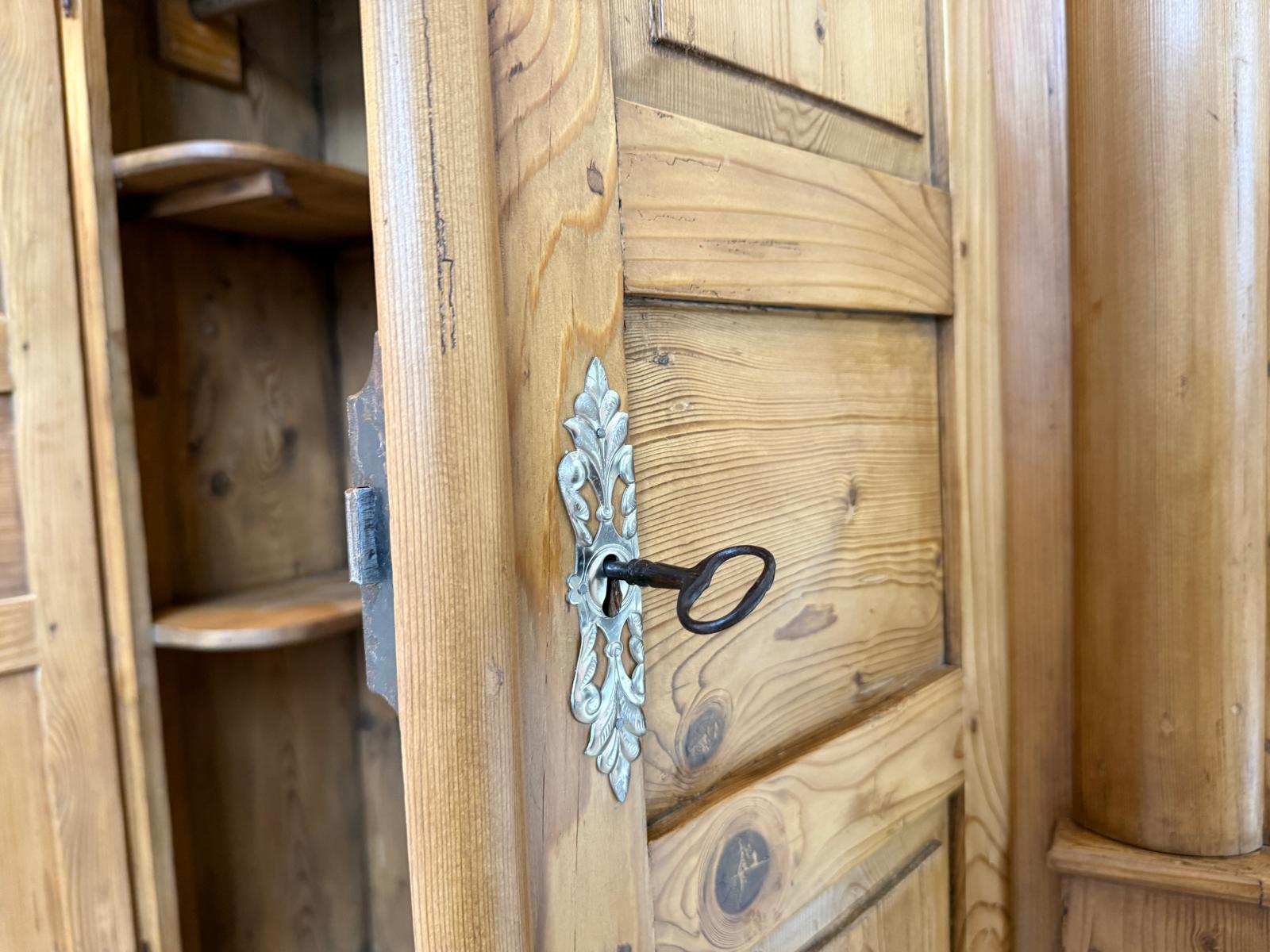 Originaler Bauernschrank Biedermeierschrank Hallenschrank Bauernkasten D1116