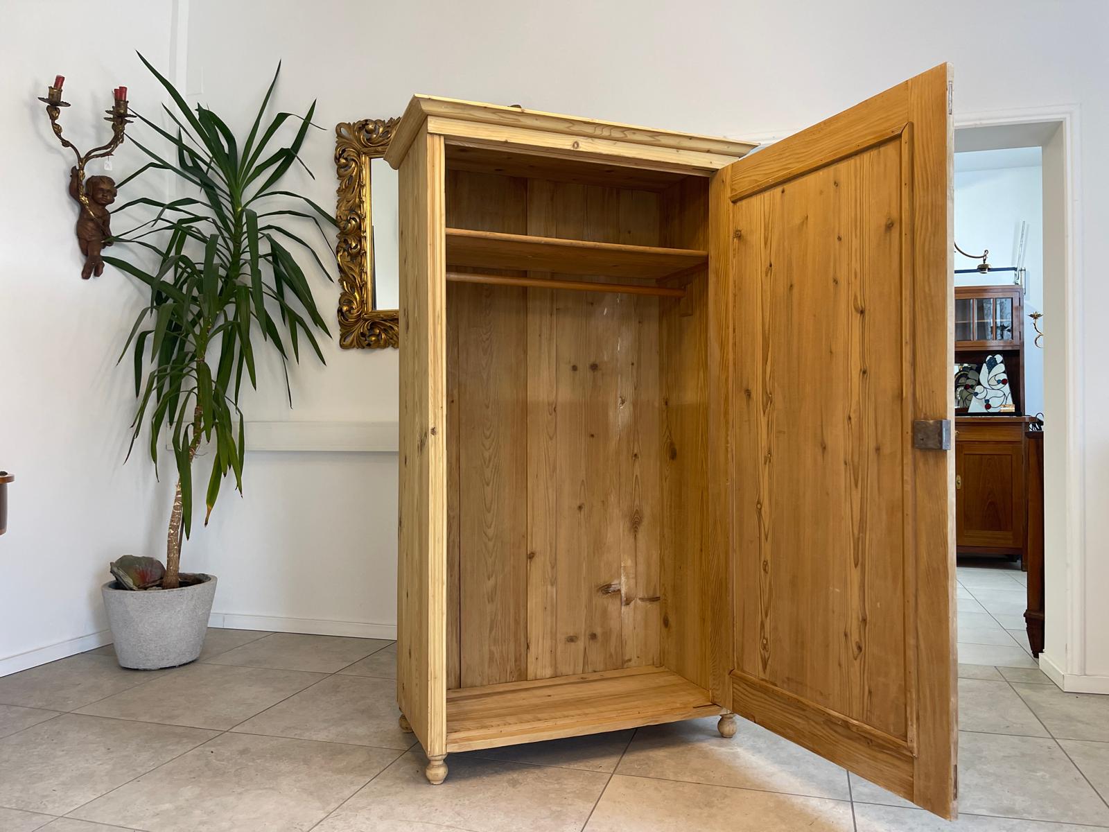Sale Restaurierter Gründerzeit Bauernschrank Naturholzschrank G1114