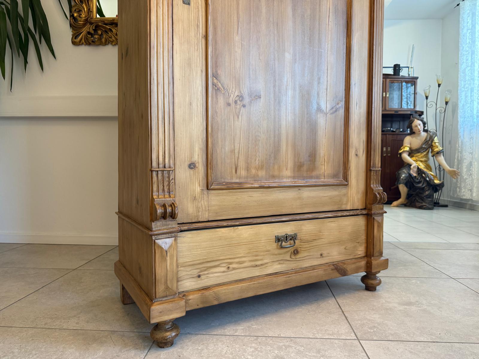 Restaurierter Antiker Bauernschrank Naturholzschrank Gründerzeit G1927