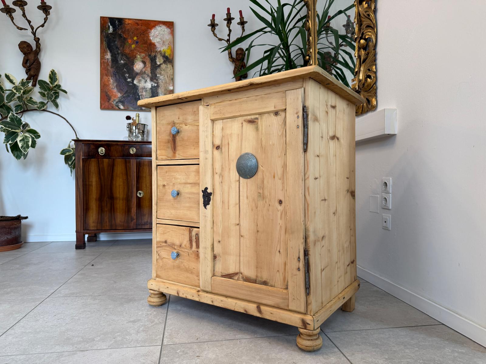 Brotschrank Almerschrank Speiskasten Bauernkasten Naturholzschrank  G2115