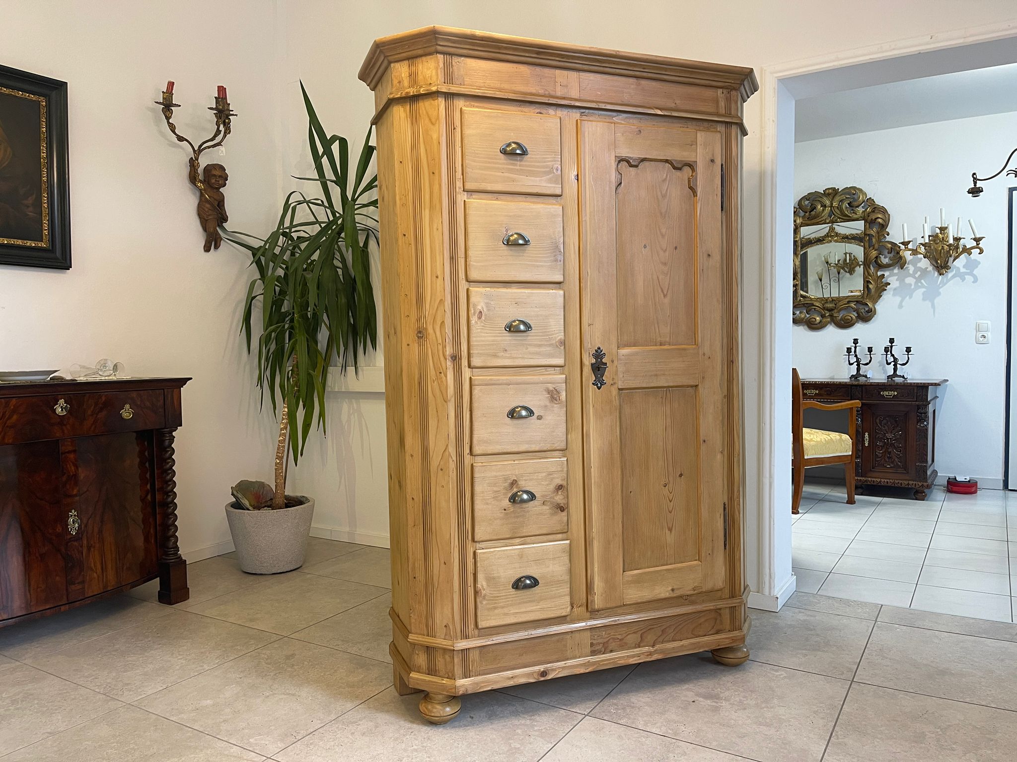 081d58bb-d1a9-4944-9f89-8289709af41c ALTER uriger Brotschrank Almerschrank Speiskasten A5037