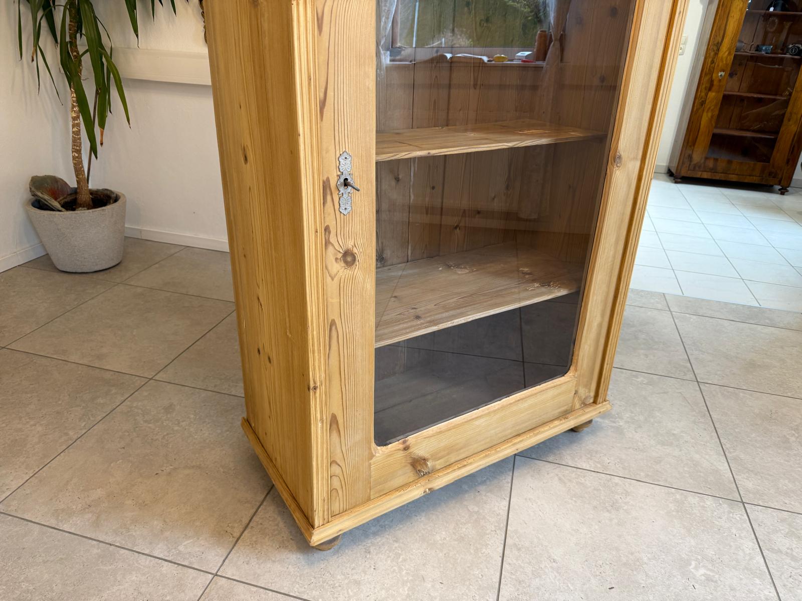 Bäuerliche Gründerzeit Vitrine Bauernvitrine Bauernschrank Naturholz G2216