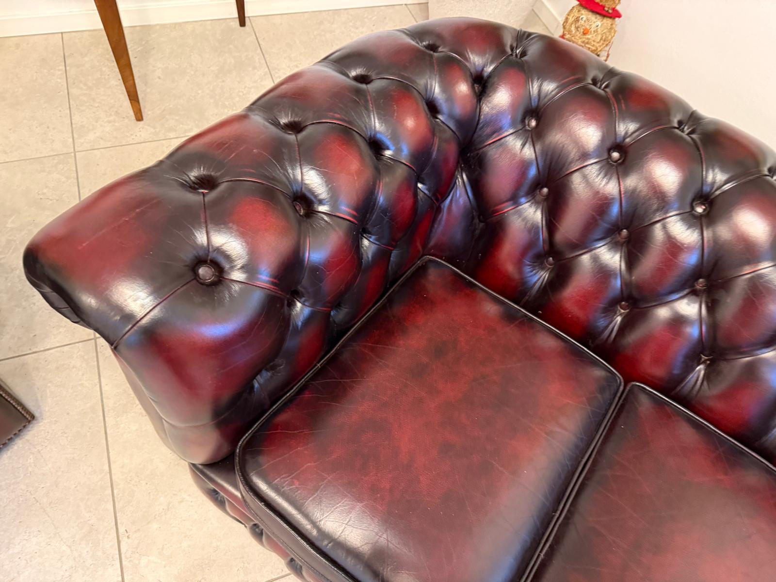 3er Ensemble Chesterfield Sofa Clubfauteuils Cultmöbel Antik D1027