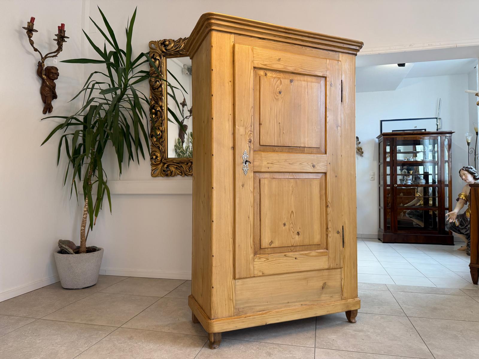 Restaurierter Biedermeier Bauernschrank Naturholzschrank G2207