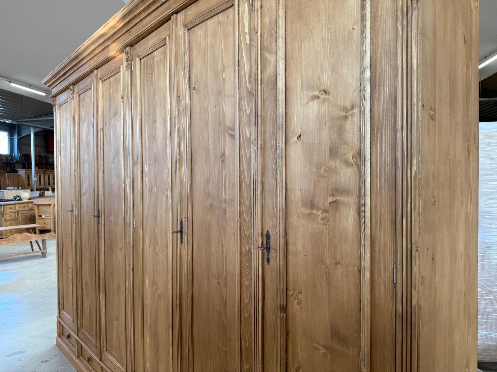 Bäuerlicher Garderobenschrank Bauernschrank Kasten Bauernmöbel G2409