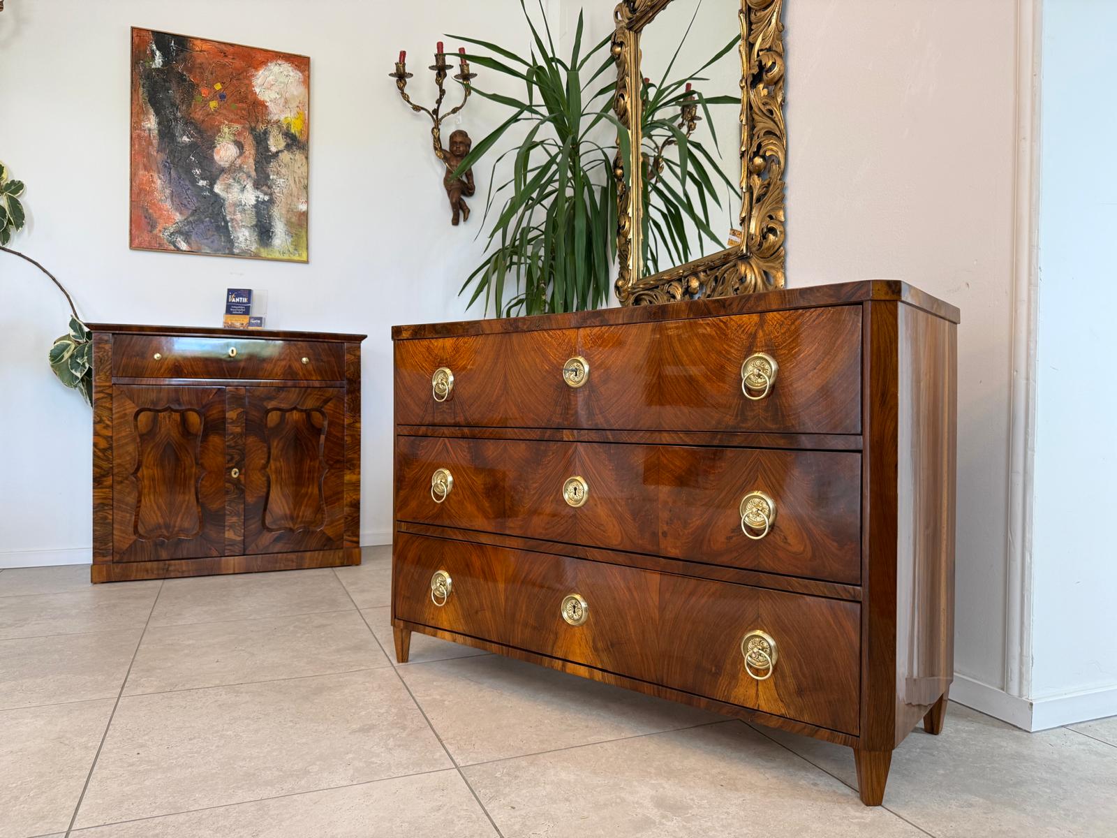 Biedermeier Kommode 3 Ladenkommode Nussholz Antiquität D2480