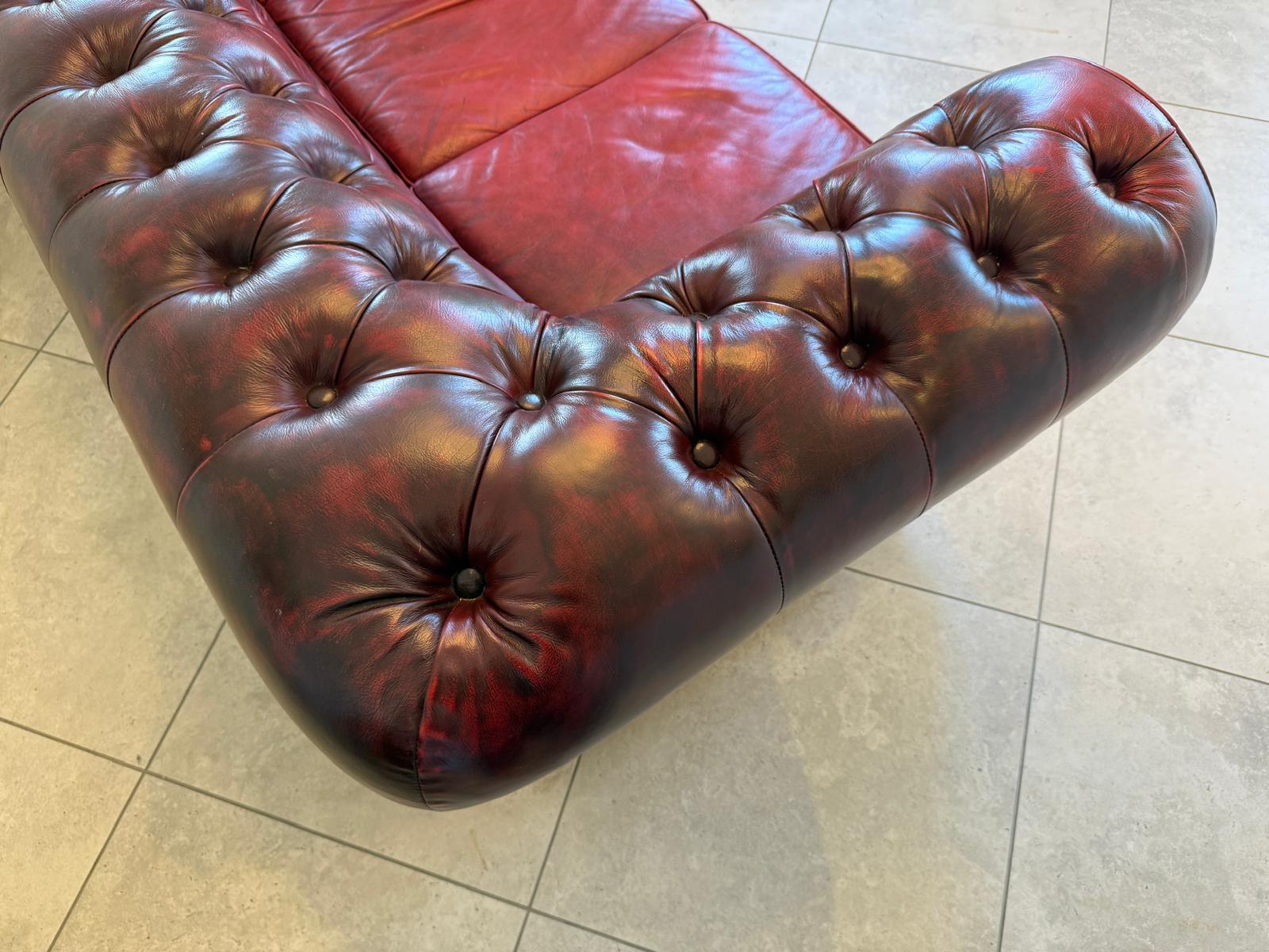 Chesterfield 3er Clubsofa Diwan Couch Oxblood Kultmöbel G2090