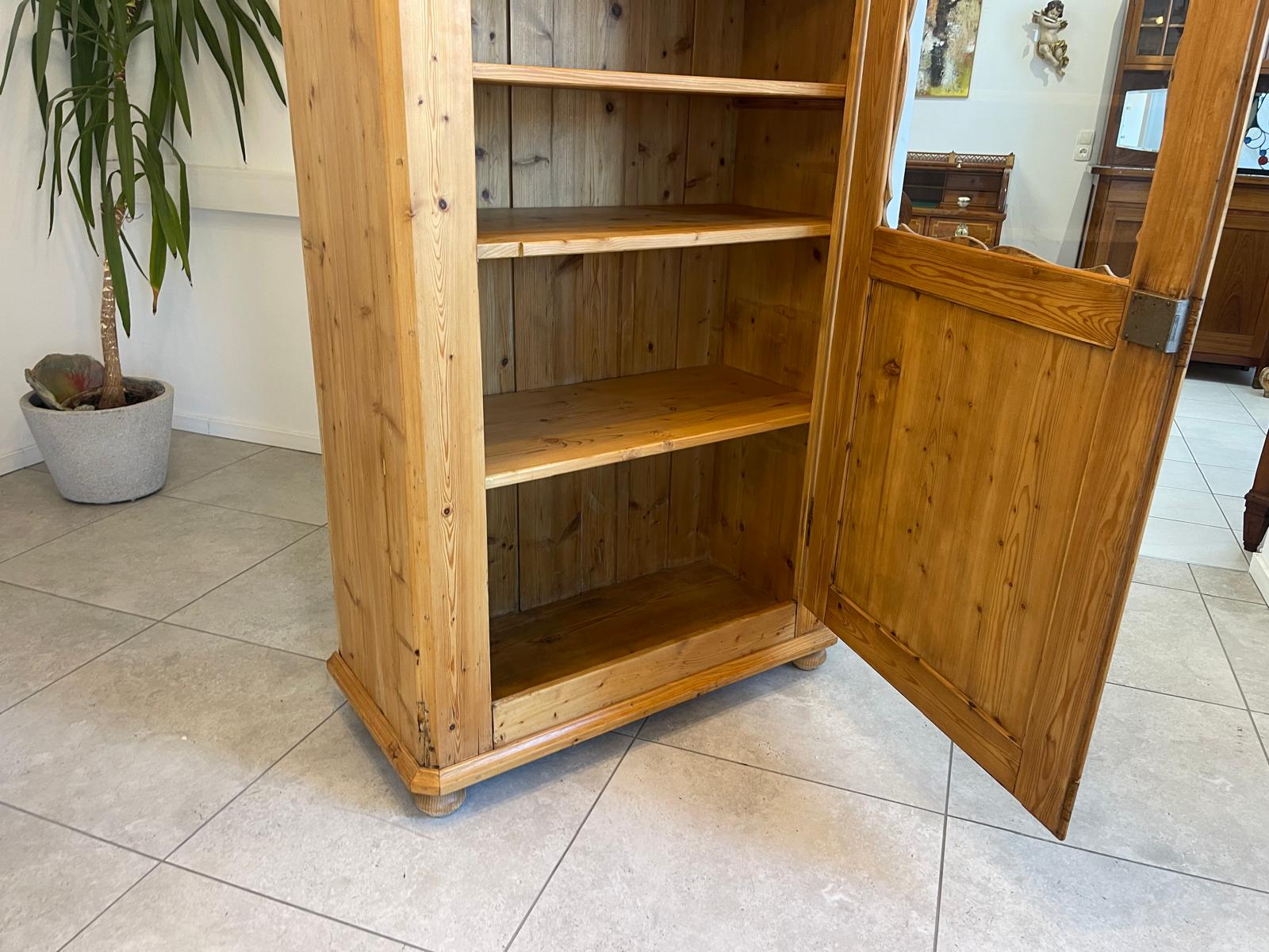 Bäuerliche Vitrine Bauernvitrine Bauernschrank Naturholz Bücherschrank Bauernmöbel G1184