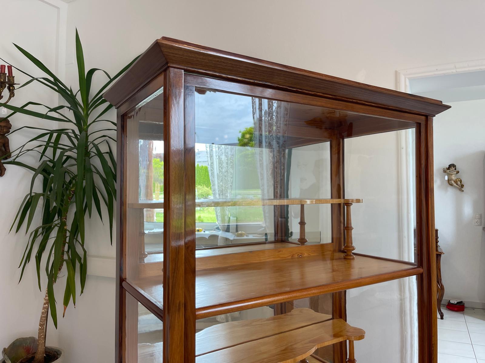 Biedermeier Vitrine Bücherschrank Nussholz Antiquität G1316