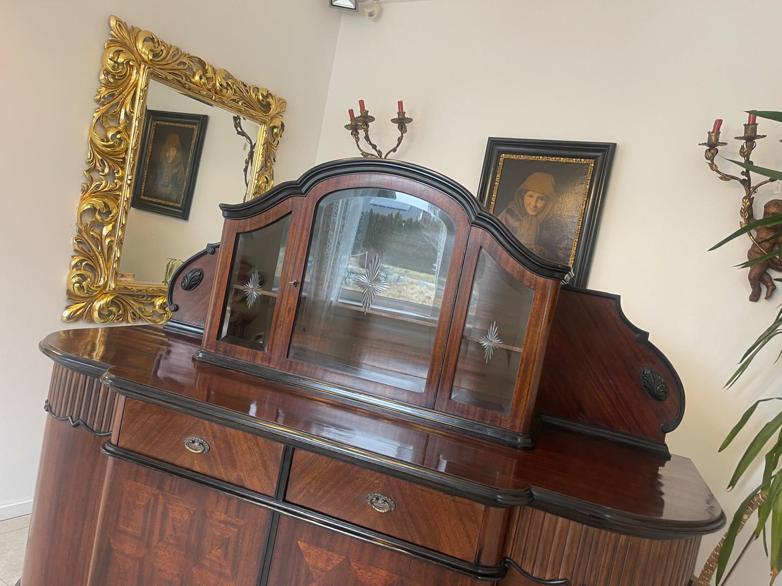 Historismus Glas Vitrine Anrichte Barschrank Sideboard mit Schnitzarbeiten G1142