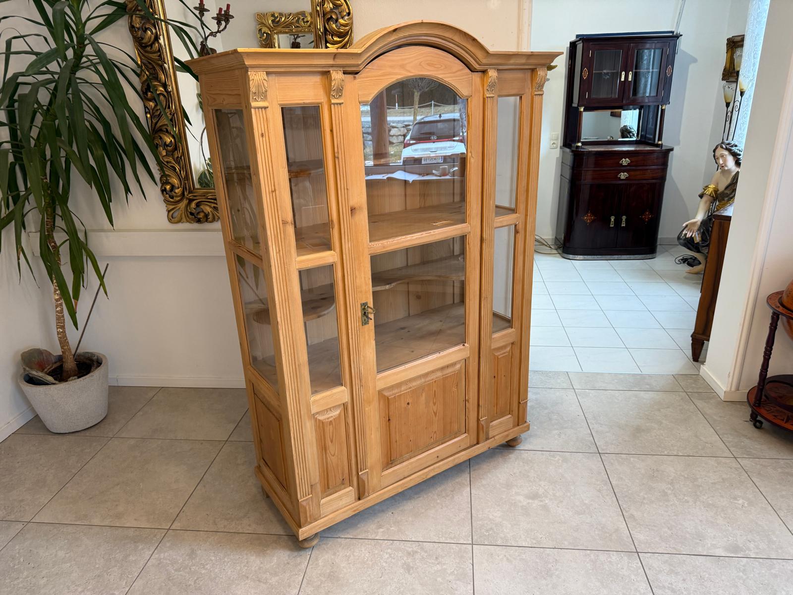 Bäuerliche Vitrine Bauernvitrine Bauernschrank Naturholz Bücherschrank D1062