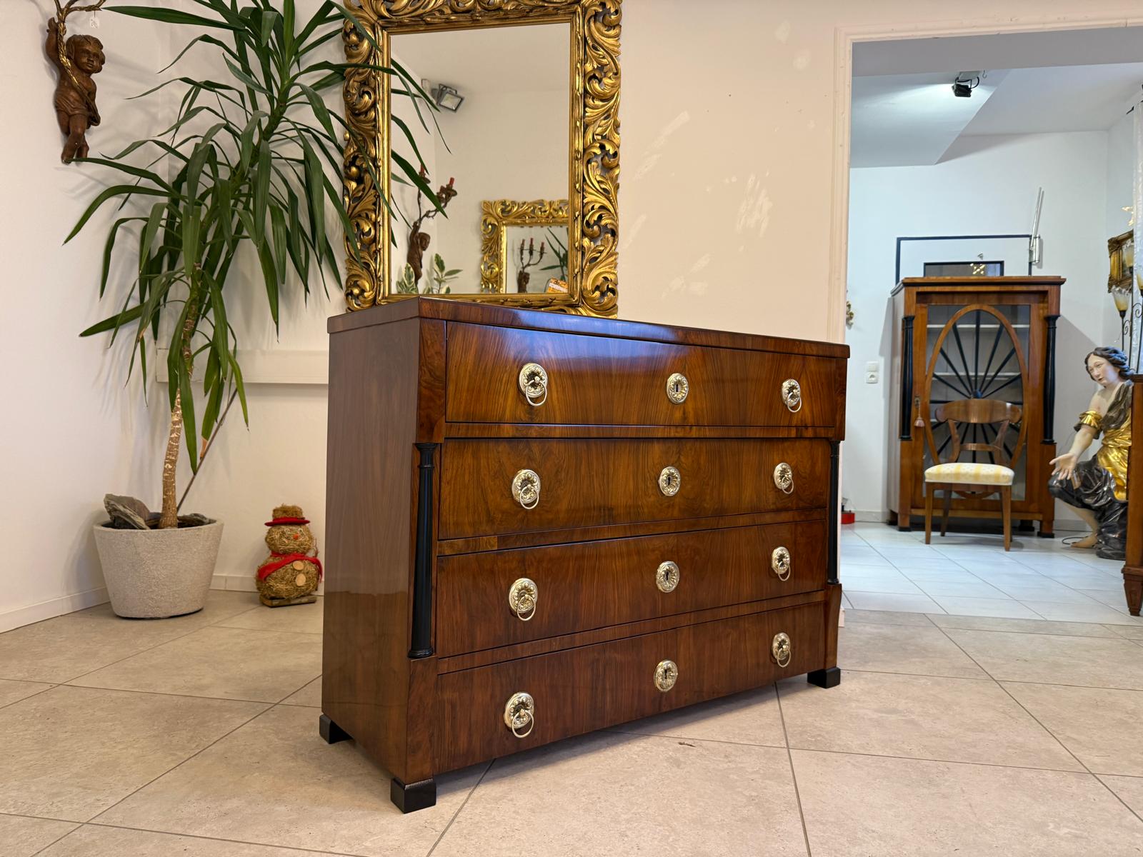 Restaurierte Biedermeier Kommode 4 Ladenkommode Nussholz G2391