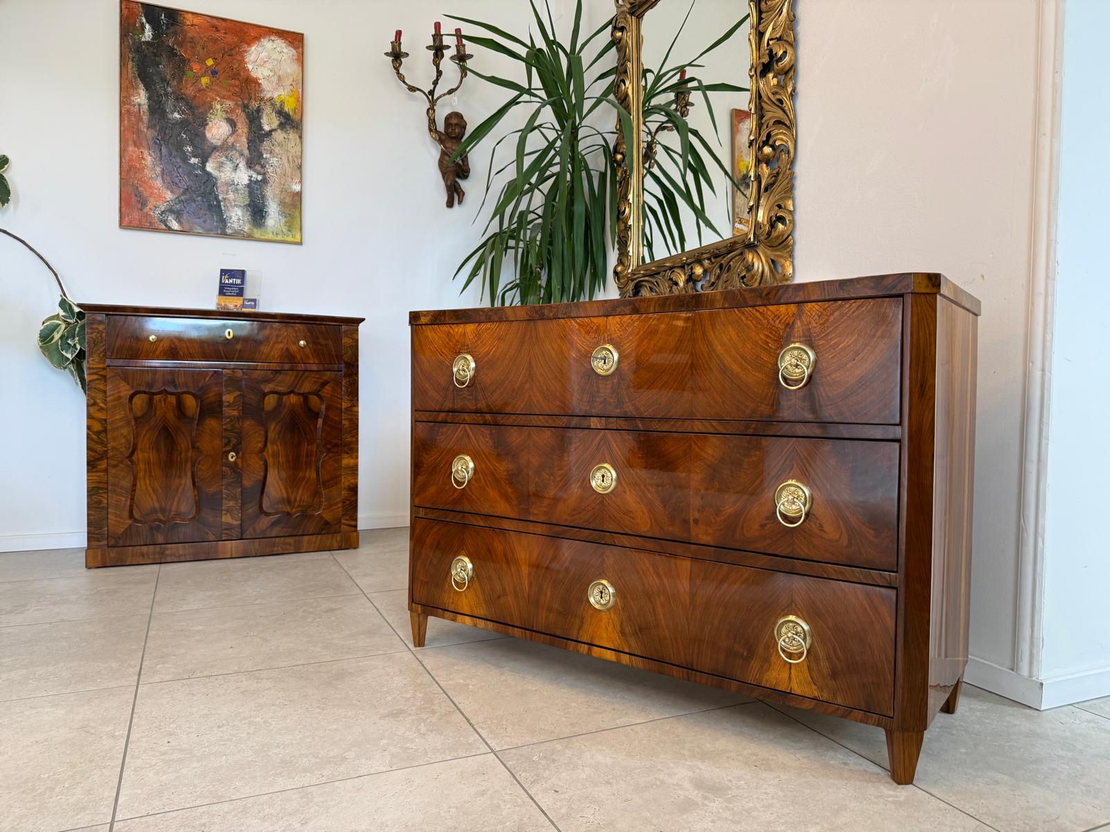 Biedermeier Kommode 3 Ladenkommode Nussholz Antiquität D2480