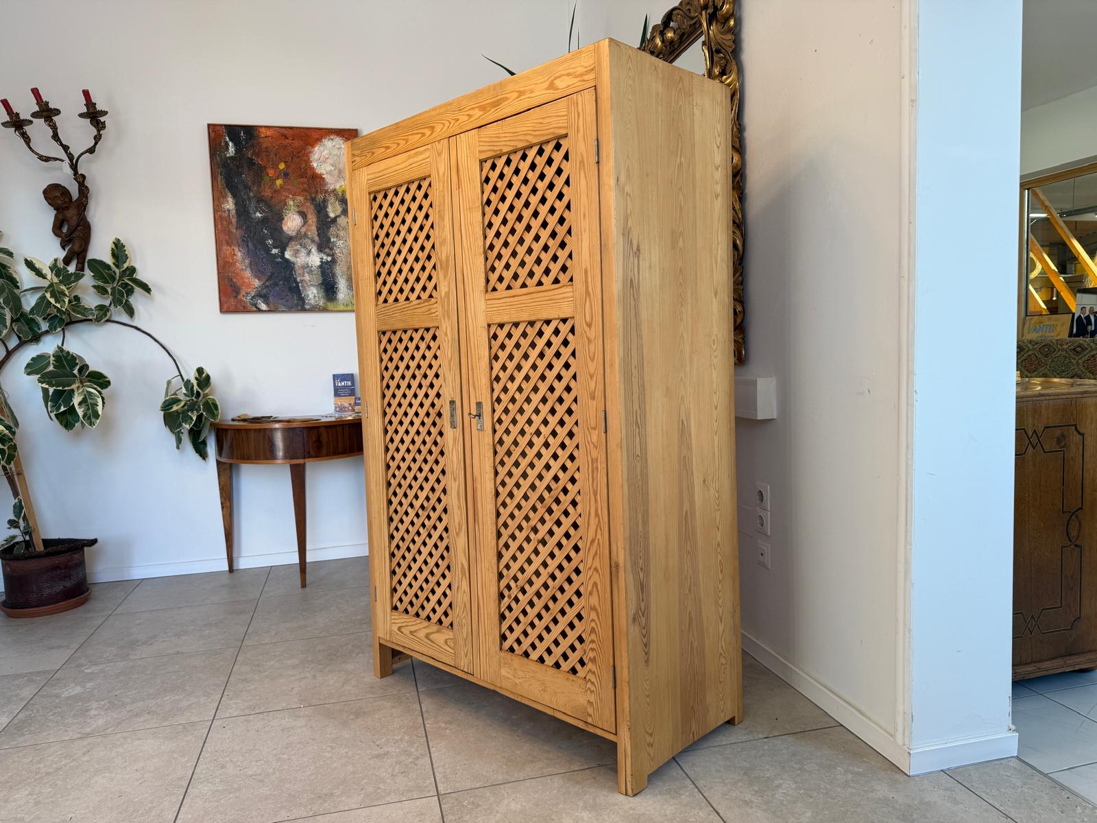 Jugendstil Bauernschrank Naturholzschrank Gitterschrank Naturholschrank D1013