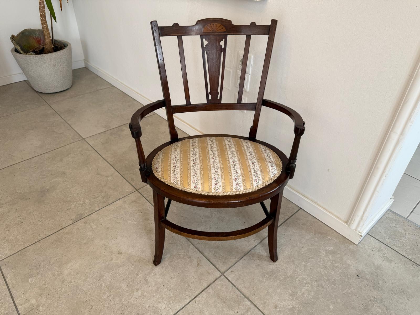 Biedermeier Sessel Nussholz Armlehnstuhl Mahagonie G1864