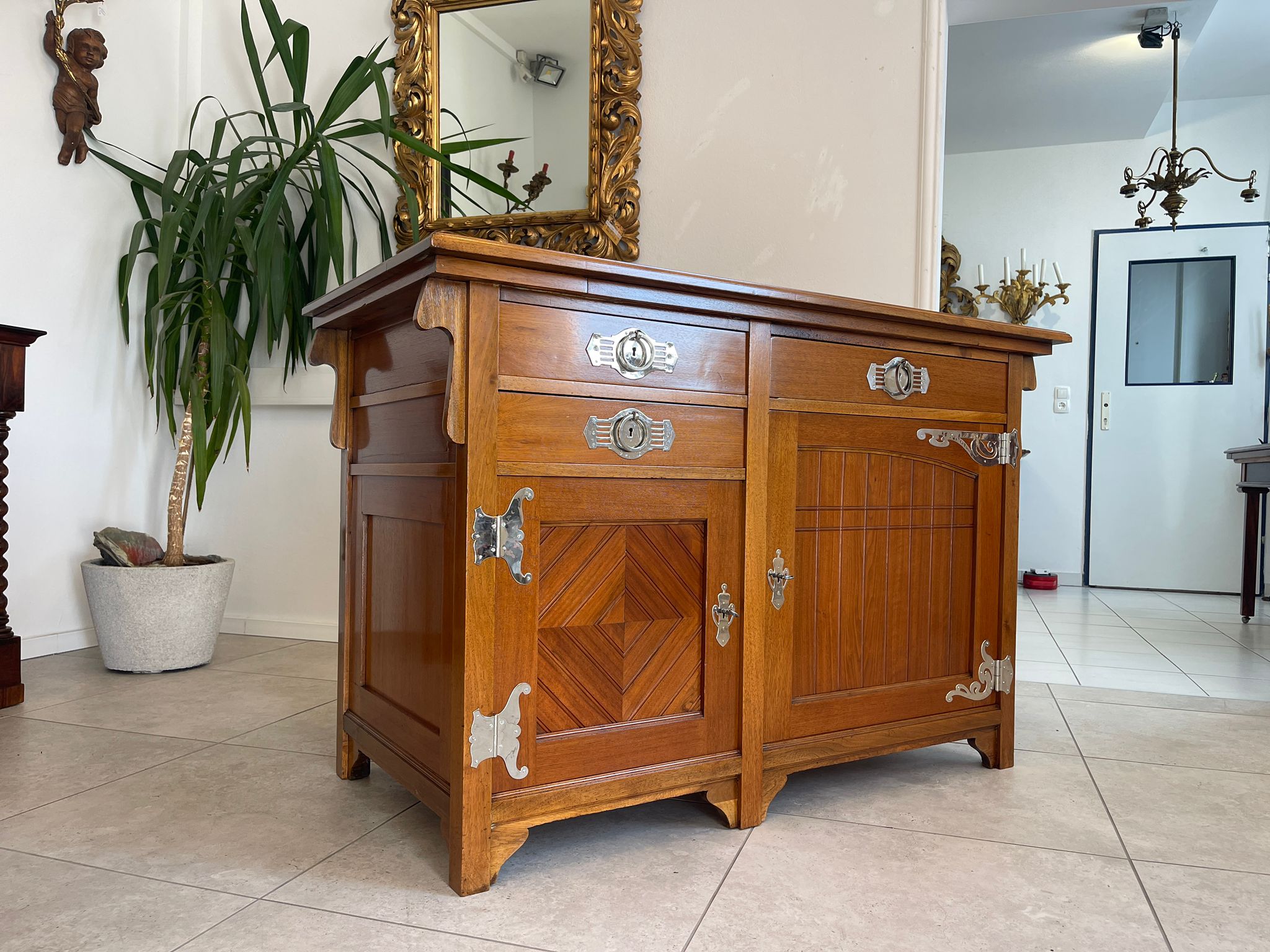 61b4f24b-798c-465f-bd67-37966c5156a3-1 Restaurierte Jugendstil Anrichte Sideboard Antik Vintage Traum A4986