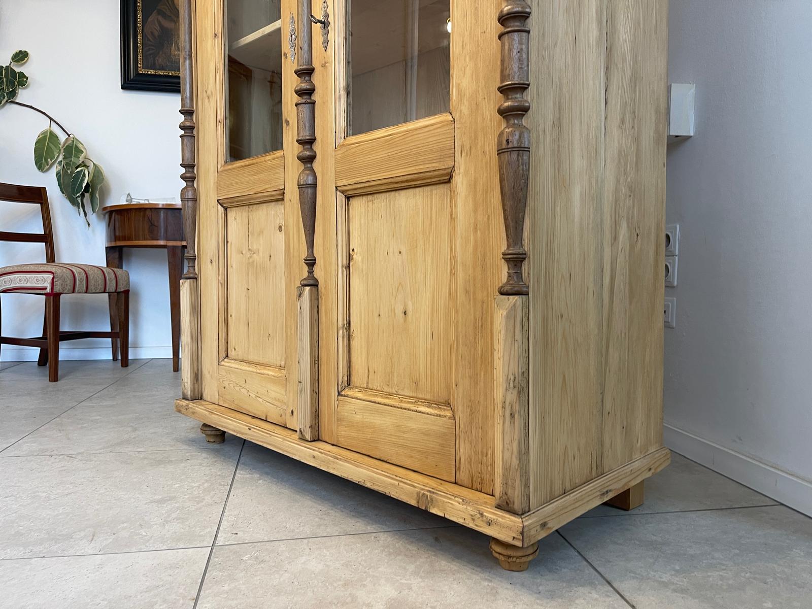 Restaurierte Gründerzeit Bauernvitrine Bauernschrank Bauernvitrine G1049