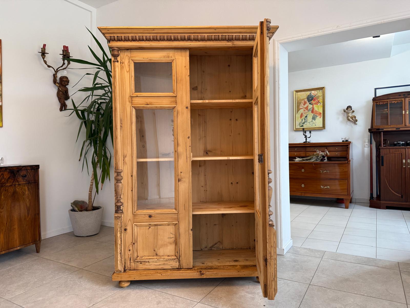 Restaurierte Gründerzeit Bauernvitrine Bauernschrank Originale G2032