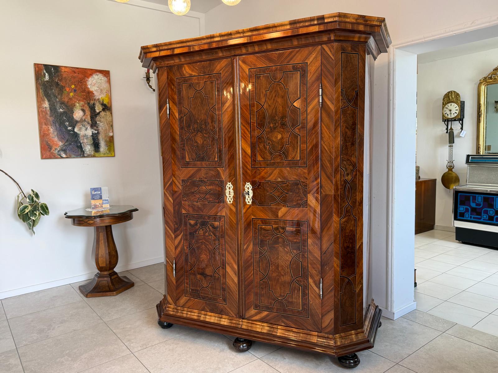Barocker Hallenschrank Barockschrank Maria Theresienschrank Antiquitäte D2375