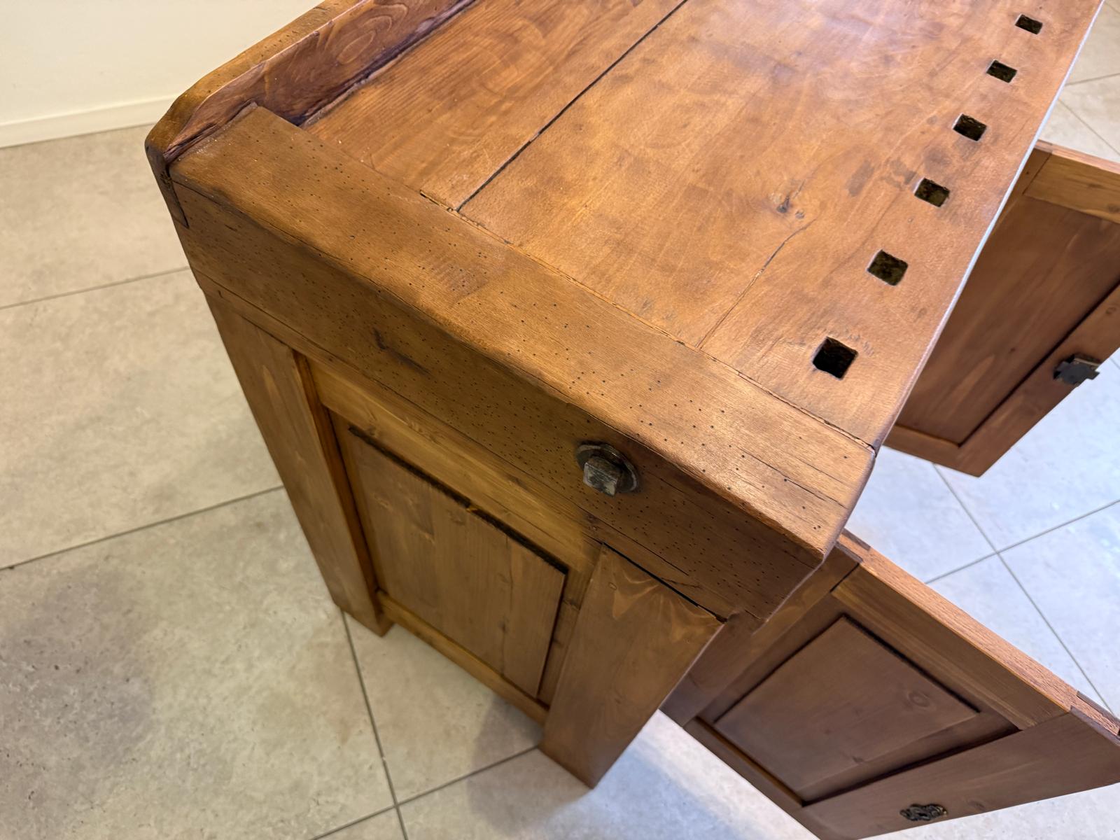 Historische Hobelbank Werkbank Pult Tresen Ladenschrank Designerstück D1246