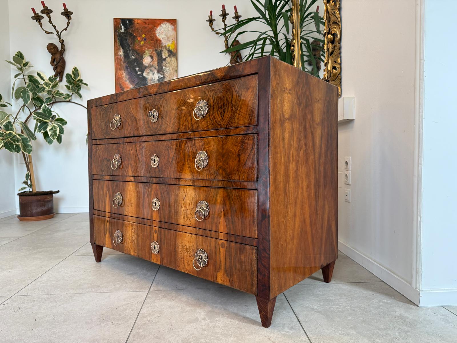 Restaurierte Biedermeier Kommode 4 Ladenkommode Nussholz G2211