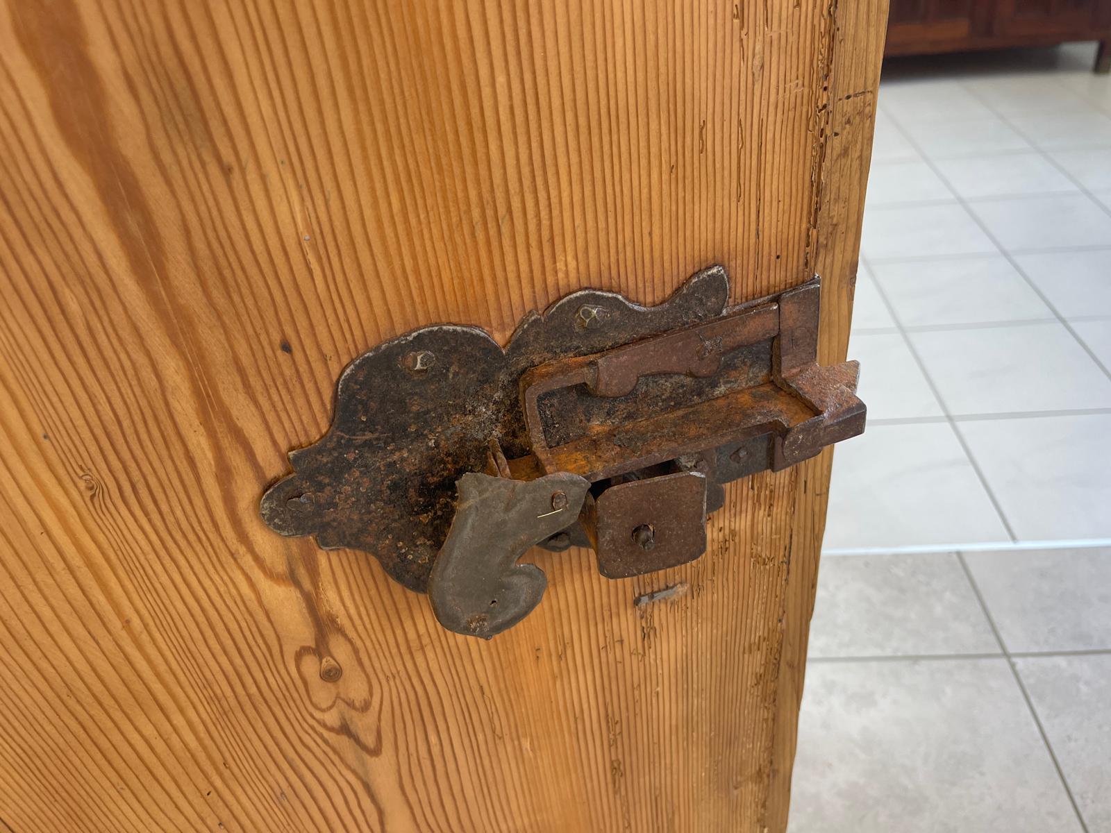 Uriger Biedermeier Brotschrank Almerschrank Speiskasten Bauernkasten G1648