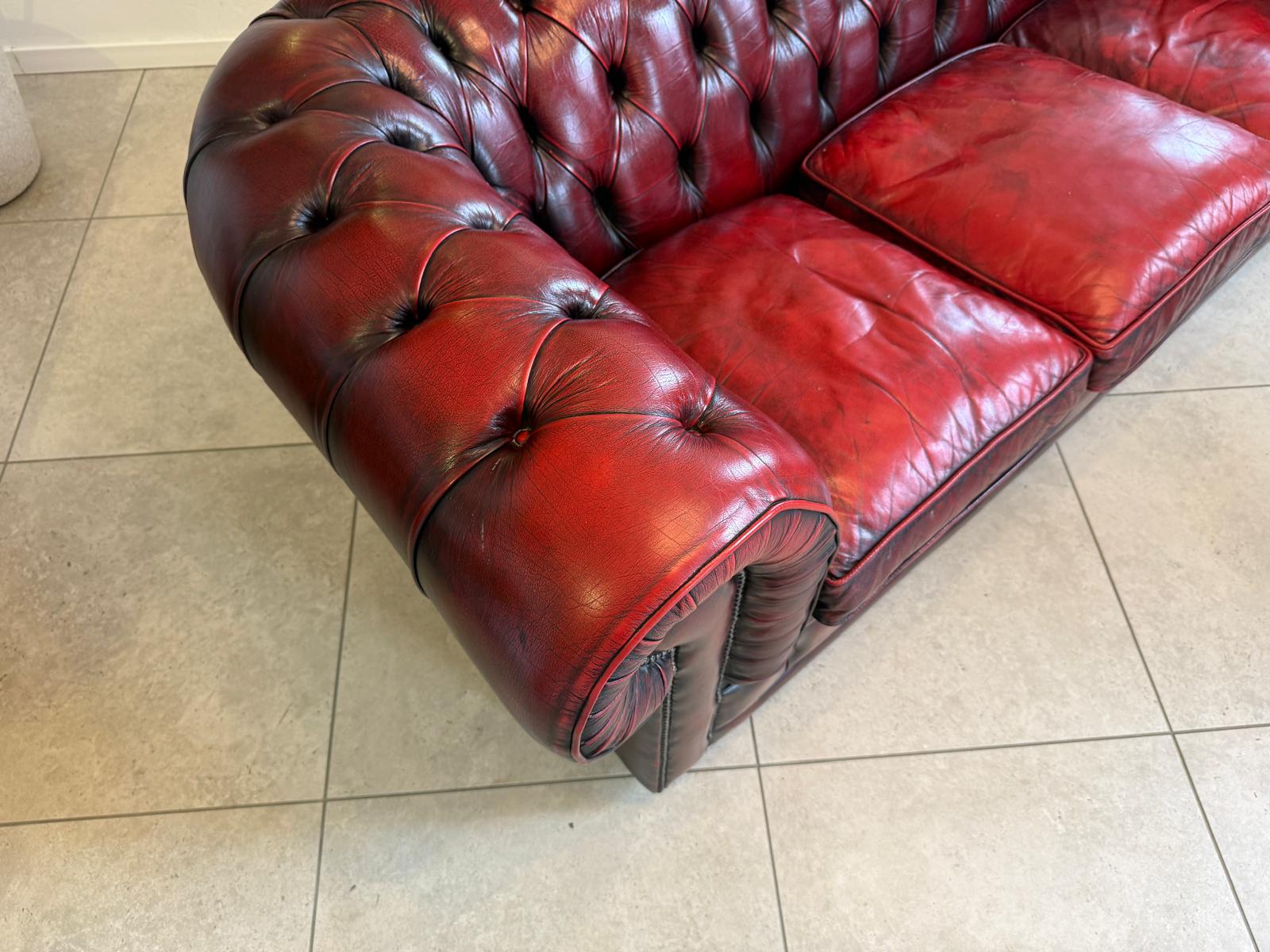 Chesterfield 3er Clubsofa Diwan Couch Oxblood Kultmöbel D2304