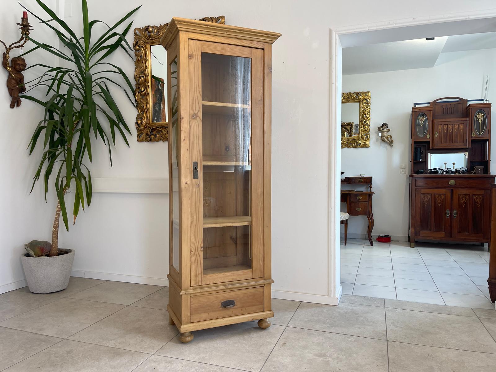 Antike Bäuerliche Vitrine Bauernvitrine Bauernschrank Weichholz Vitrine G1653
