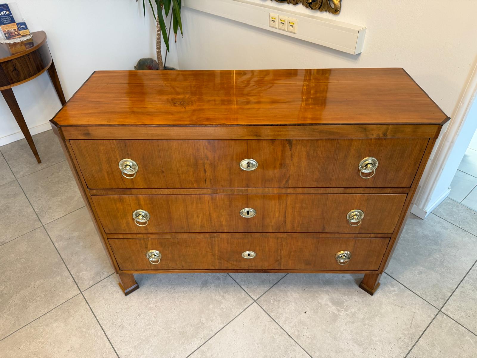 Restaurierte Biedermeier Kommode 3 Ladenkommode Nussholz Antiquität G2241