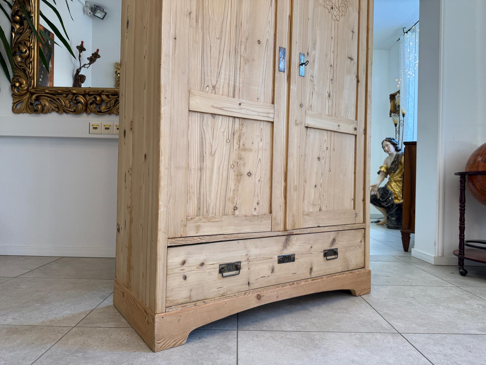 Jugendstil Bauernschrank Naturholzschrank Garderobenschrank D1012