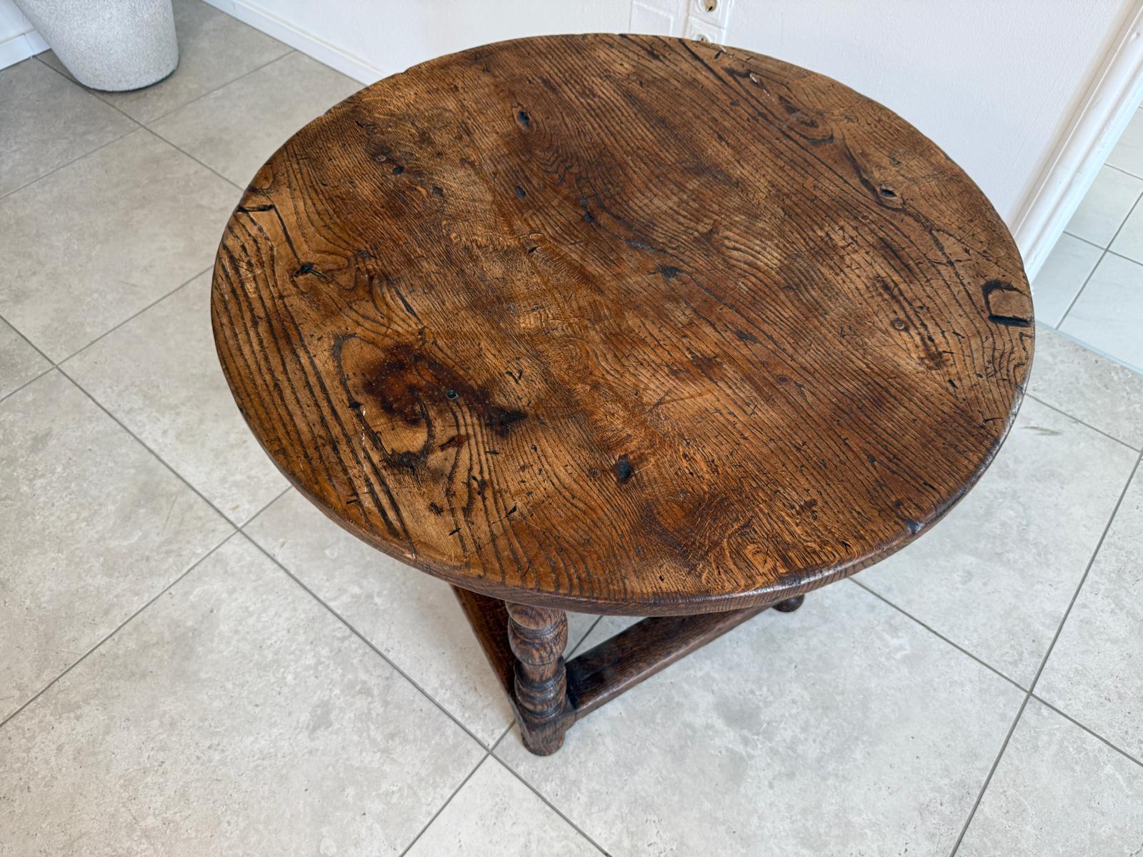 Alter runder Bauerntisch Beistelltisch Esstisch Tisch G1888