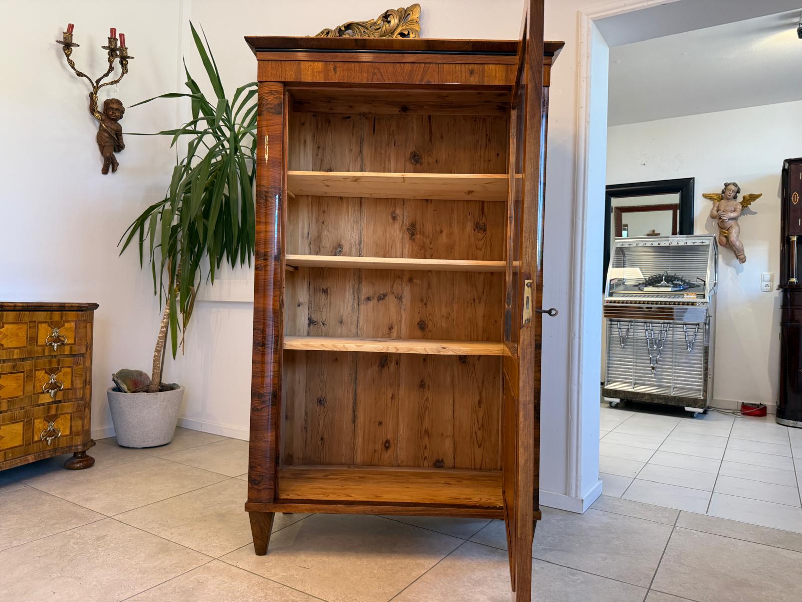 Biedermeier Vitrine Bücherschrank Nussholz Restauriert Antiquität D2604