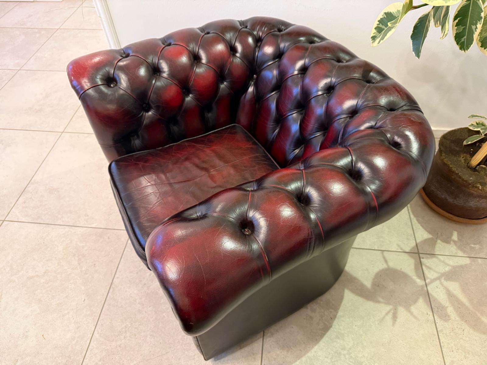 3er Ensemble Chesterfield Sofa Clubfauteuils Cultmöbel Antik D1027
