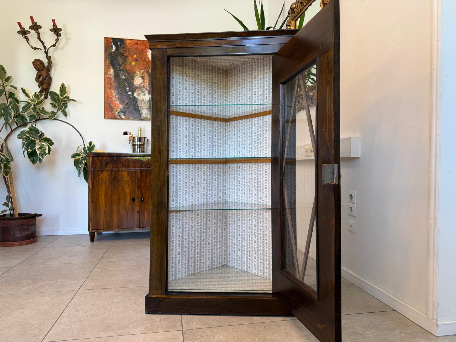 Originale Biedermeier Eckvitrine Bücherschrank Nussholz G1992