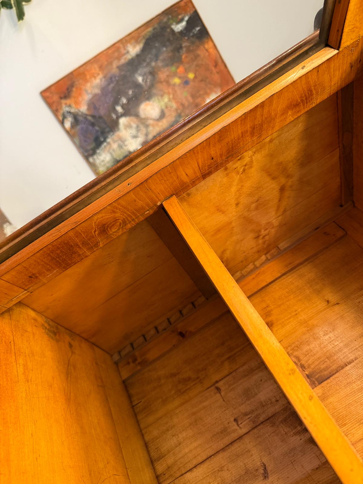 Biedermeier Vitrinenschrank Glasschrank Nussholz Kleiderschrank G2228
