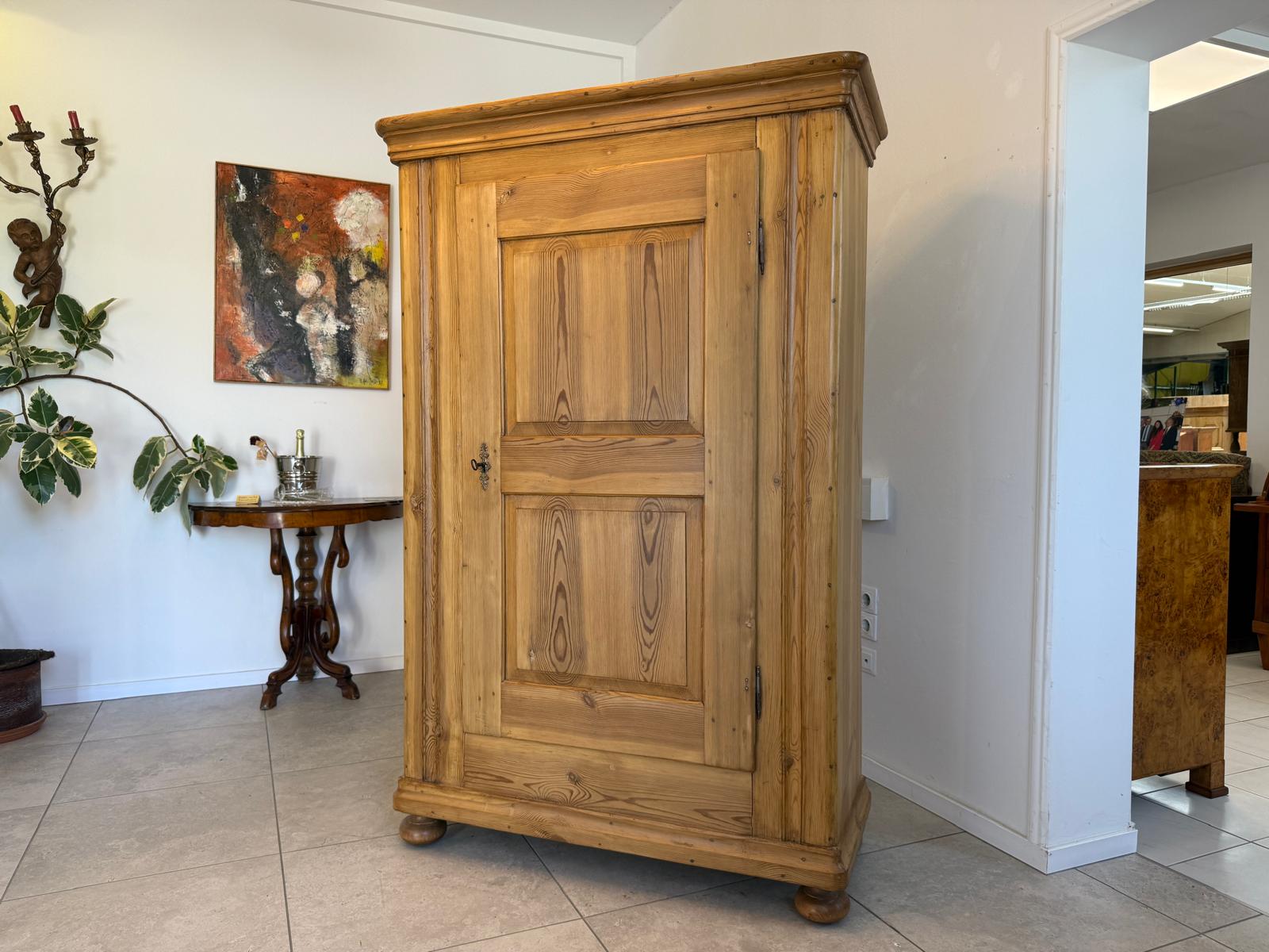 Originaler restaurierter Biedermeier Bauernschrank Naturholzschrank G1792