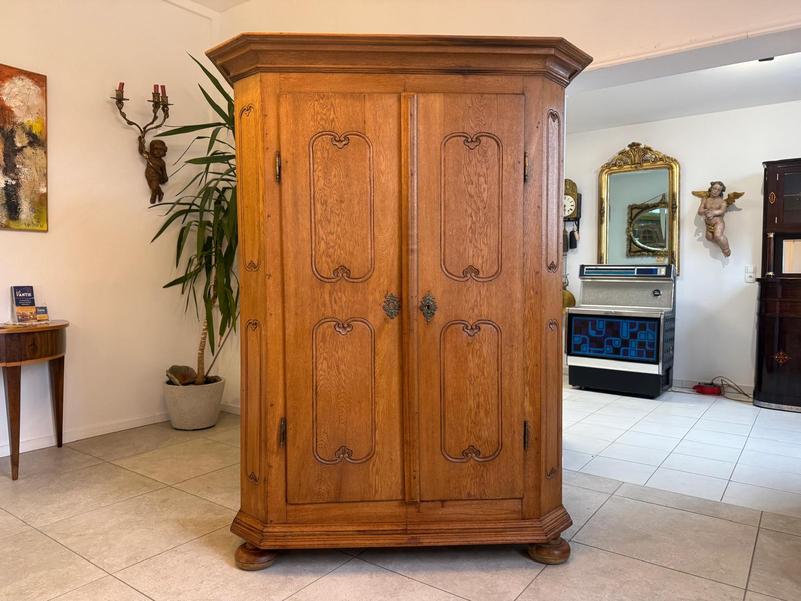 Originaler Eichenschrank Rauchschrank um 1780 Antiquität D1068